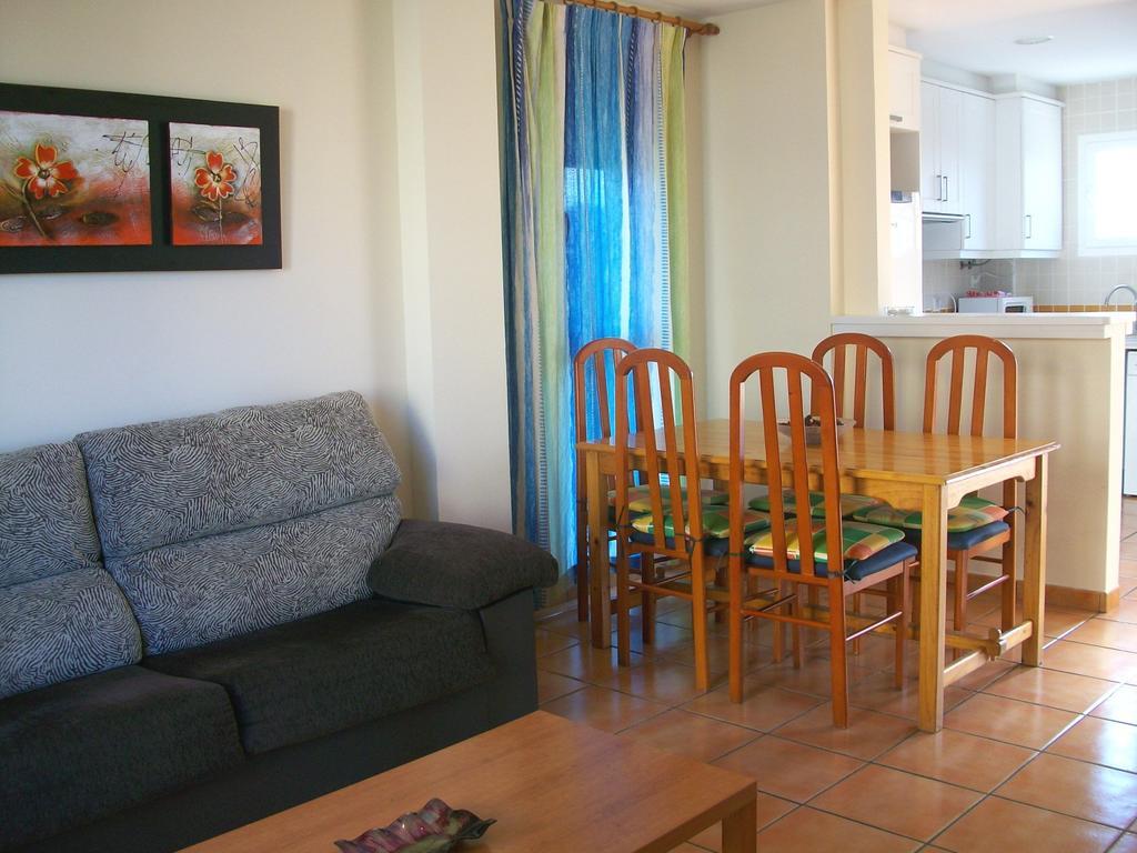 Apartamentos Par Tres - Oliva Nova חדר תמונה