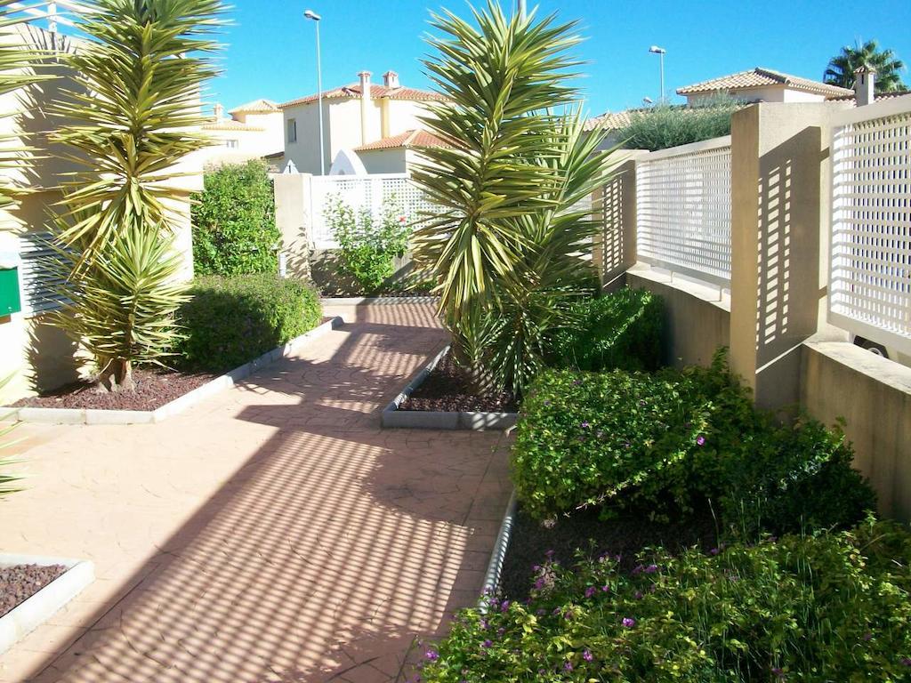 Apartamentos Par Tres - Oliva Nova מראה חיצוני תמונה